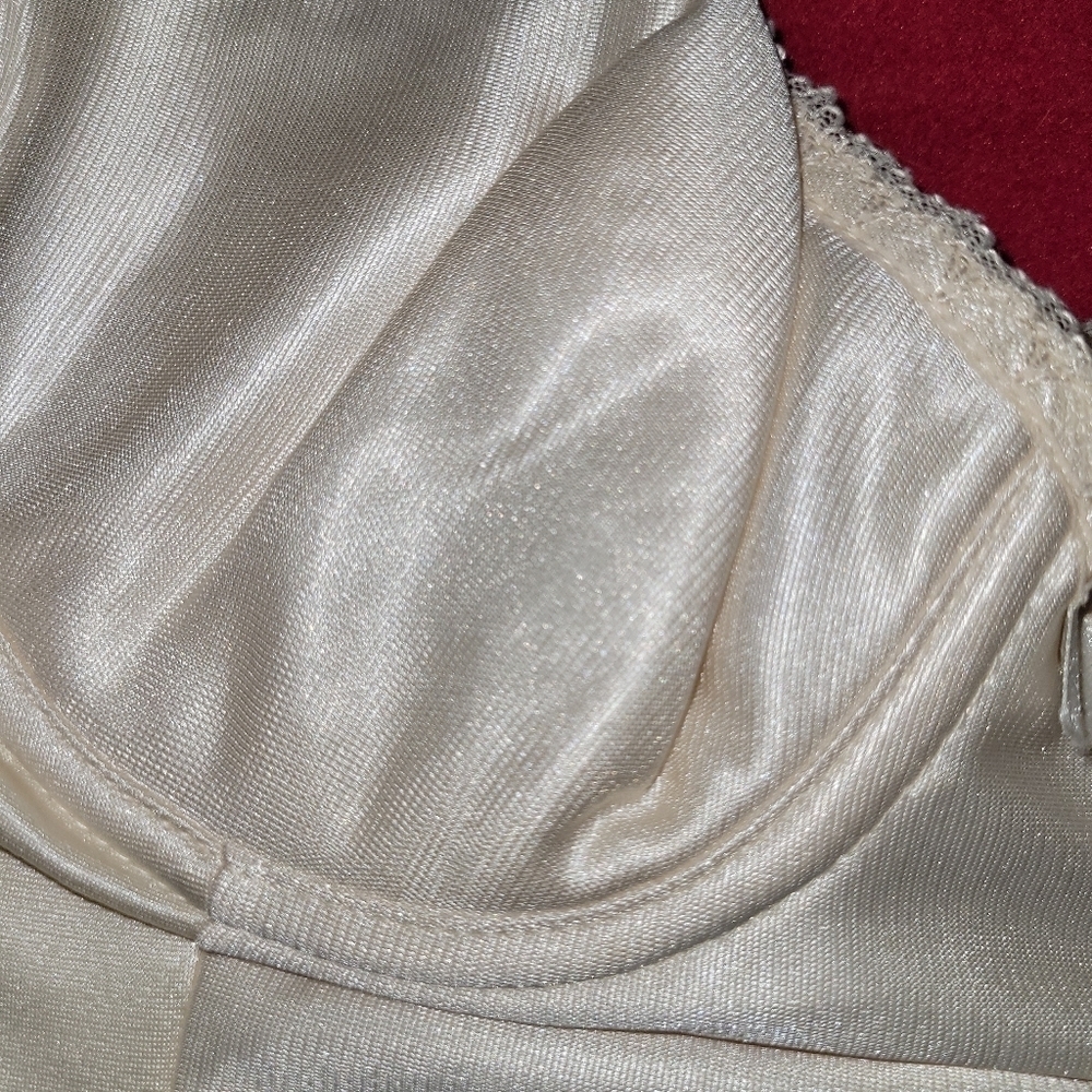 Smoothie sample NWOT style 6065 34 B - Picture 3 of 4